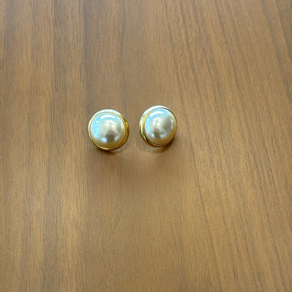 Vintage Allison Reed, faux pearl earrings
